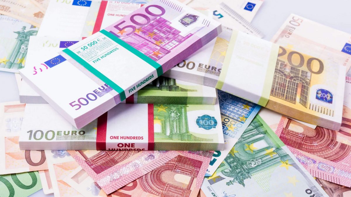 Curs valutar BNR vineri, 3 februarie 2023. Gramul de aur a înregistrat o scădere semnificativă. Iată care sunt noile citații valutare