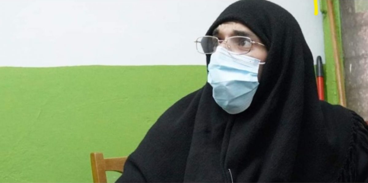 Un individ deghizat în măicuță a fost reținut la Bacău. Acesta apela la mila trecătorilor