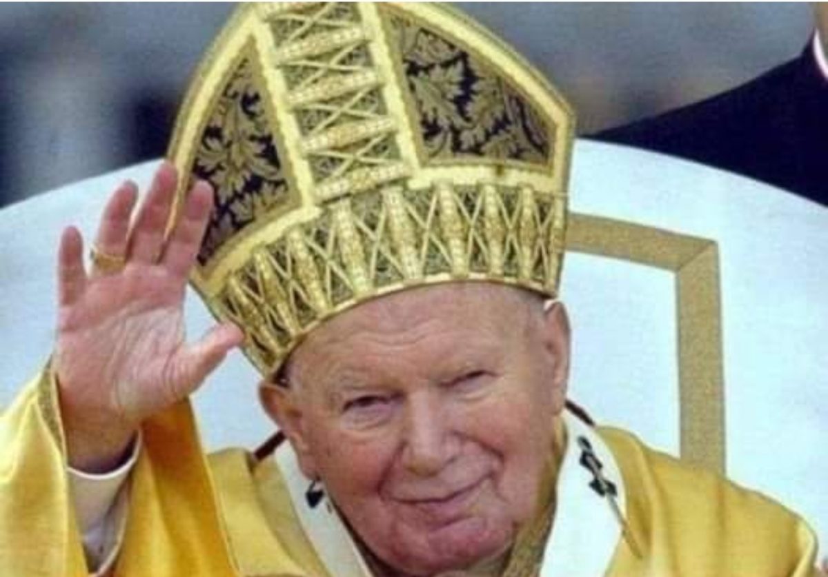 3 Minuni Săvârșite De Papa Ioan Paul Al II-Lea. Au Trecut 17 Ani De La Moartea Fostului Suveran Pontif