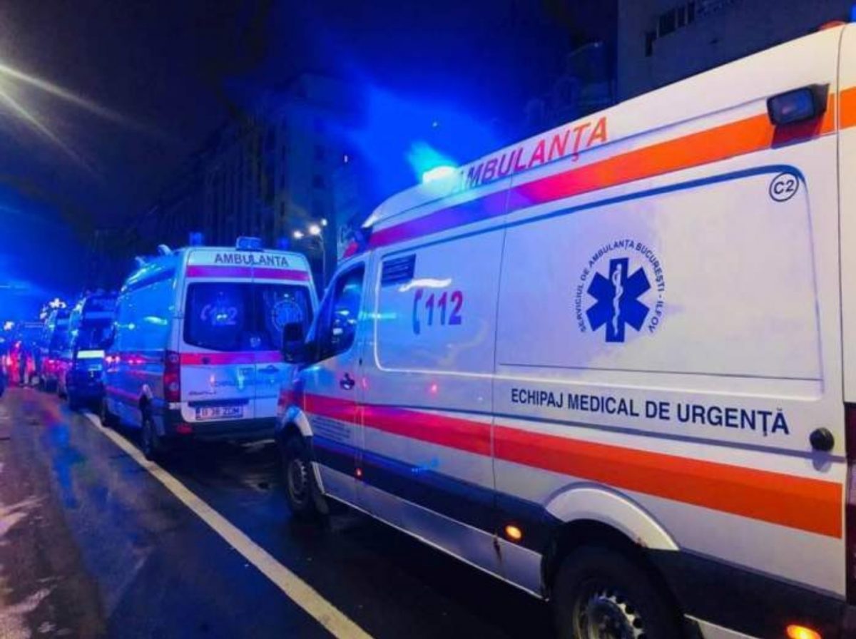 O fetiță de 12 ani a căzut de la etajul unui bloc, în prima zi de Paște. Îi era frică că nu va fi lăsată afară, din cauza ploii