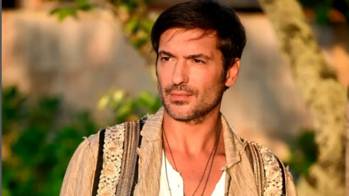 A DIVORȚAT DE RADU VÂLCAN, DE LA INSULA IUBIRII, ȘI S-A CUPLAT CU UN MILIONAR GREC! CUM S-A ÎNCHEIAT PRIMUL MARIAJ AL SOȚULUI ADELEI POPESCU