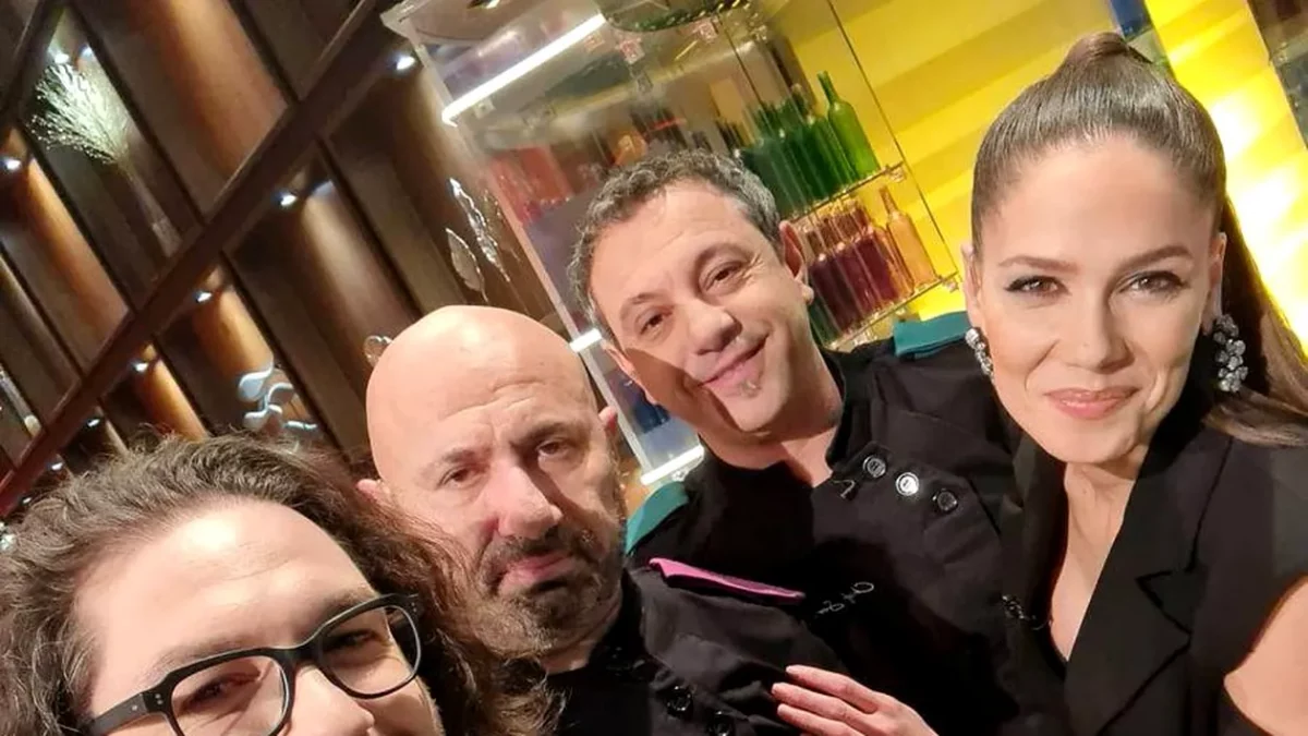 AMANTLÂC LA CHEFI LA CUȚITE ÎNTRE UN CHEF ȘI O COLEGĂ: „AM PLECAT DE ACASĂ!”. POVESTE IMPRESIONANTĂ ÎN PRESELECȚIILE SHOW-ULUI DE LA ANTENA 1