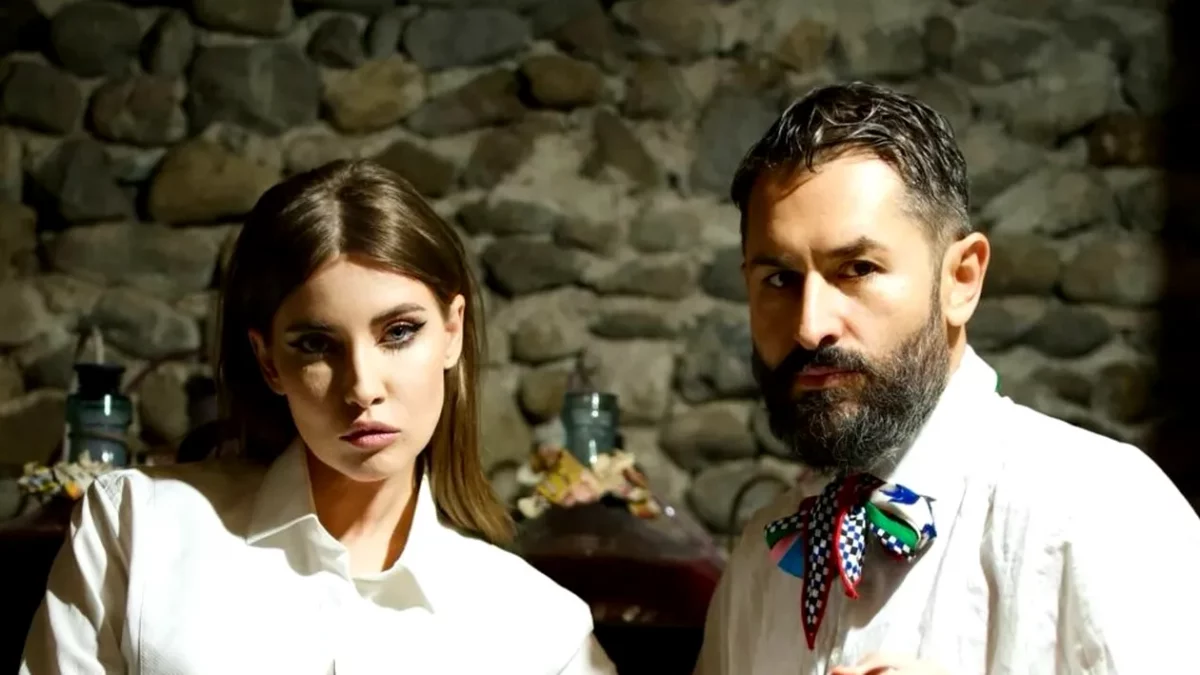 MIKE ȘI-A FĂCUT BAGAJELE ȘI A PLECAT ÎN TURCIA. IULIA ALBU A ZĂCUT TOATĂ ZIUA
