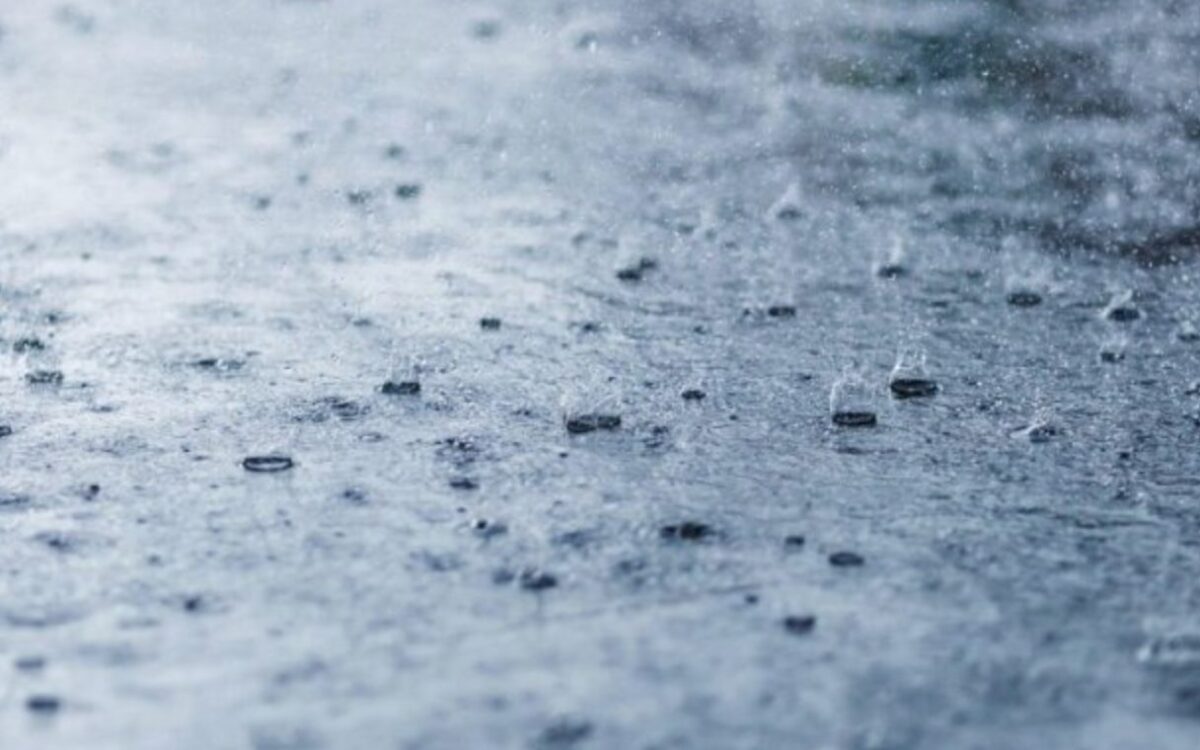 Atenționare de vreme severă! Vine furtuna! Scad temperaturile drastic. „Vor fi tunete și fulgere și fenomene meteo deosebite”