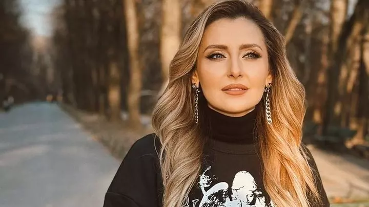 Alina Sorescu, pregătită să dea uitării ce s-a întâmplat în fosta căsnicie?! Vedeta ar vrea să facă pace cu trecutul: „De vorbit, s-a vorbit