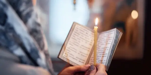 Încep trei zile cu mare însemnătate religioasă! Între 11 și 13 noiembrie 2025 nu se spală și nu se muncește – sărbători importante în Calendarul Ortodox