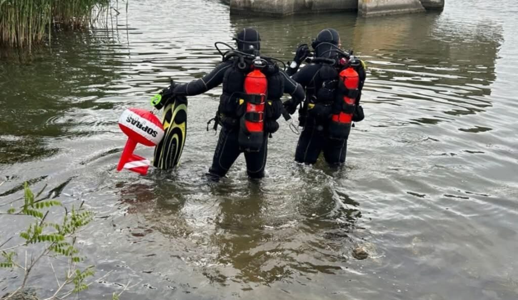Un bărbat a murit după ce a căzut într-un râu, în Caraș-Severin! Meteorologii au emis un cod galben și portocaliu de inundații și vreme severă
