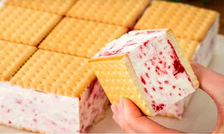 Desertul perfect pentru zilele calduroase – Inghetata cu zmeura