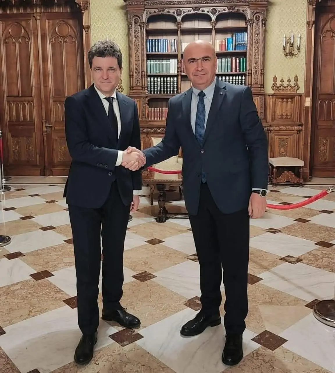 Nicușor Dan nu îl va nominaliza premier pe Ilie Bolojan. Scandal la negocieri, din cauza creșterii TVA