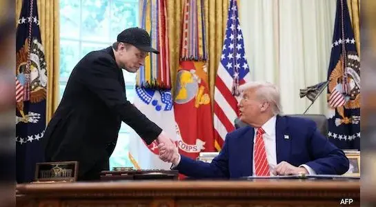 Trump îl amenință pe Elon Musk cu tăierea contractelor guvernamentale, iar Musk dezvăluie: „Trump este în dosarul Epstein”