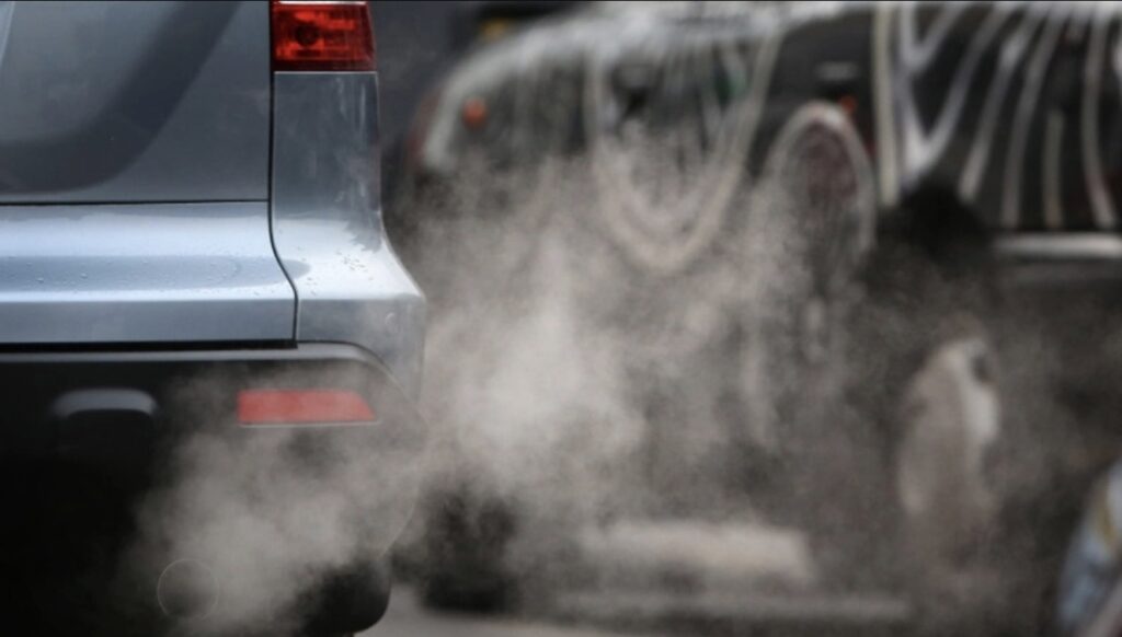 Lovitură pentru cei cu mașini Diesel! Șoferii nu vor mai putea