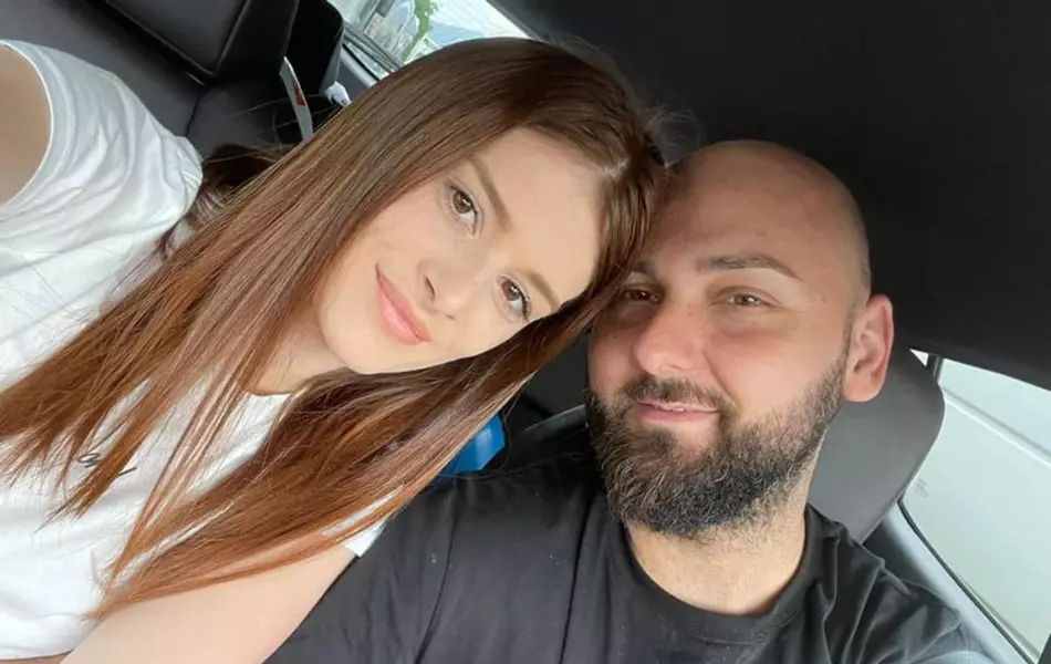 Ce i-a spus Alex Marcu printr-un mesaj prietenului său, după moartea soției lui, Teodora: „Este într-o iluzie, el nu înțelege ce se întâmplă” / Ce decizie a luat în privința fiicei lui de 3 ani