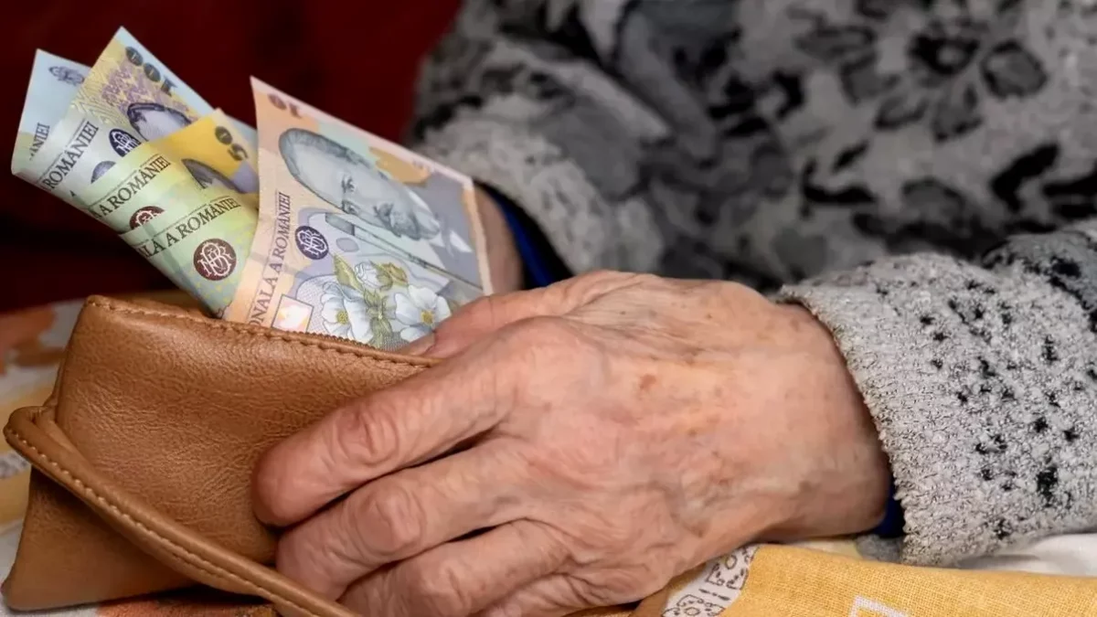 Pensionarii care ar urma să piardă peste 400 de lei din pensii de la 1 ianuarie 2026. Creşterea anunţată iniţial nu se mai aplică