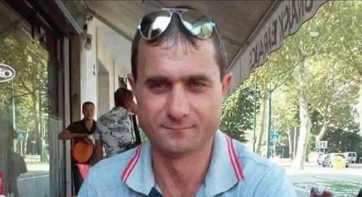 Florin Busu a murit în Italia, după ce a muncit în condiții extreme. Bărbatul de 47 de ani a fost lăsat patru ore în fața fabricii, pe o bancă