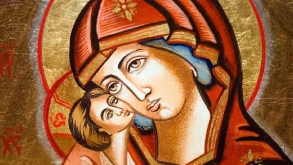 Se spune sau nu la mulți ani de Sfânta Maria? Ce spune tradiția și cum se procedează de fapt?