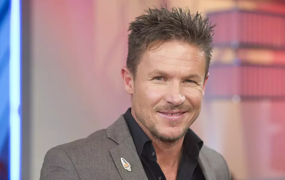 Spectacol aerian impresionant în onoarea lui Felix Baumgartner. Sportivul a avut parte de o înmormântare privată