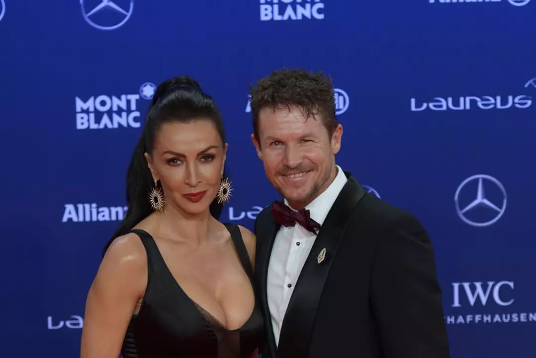Dovada supremă de iubire. Ce i-ar fi lăsat, de fapt, Felix Baumgartner „A vrut să se asigure a că ajung la ea de aia a mers la notar”
