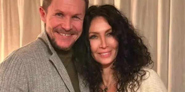 Mihaela Rădulescu, distrusă de durere lângă sicriul lui Felix Baumgartner. Imagini sfâșietoare