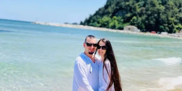 Cine este românul care a murit la plajă în Thassos. Mesajul dureros transmis de soția bărbatului