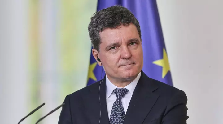 Ce s-a întâmplat în ședința coaliției de guvernare la care a participat Nicușor Dan. Deciziile luate la nivel înalt