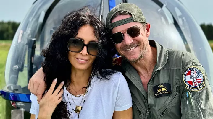 Cum vorbeau Mihaela Rădulescu și Felix Baumgartner unul cu celălalt când nu-i vedea nimeni: „Simplu!”. Videoclip din intimitatea celor doi