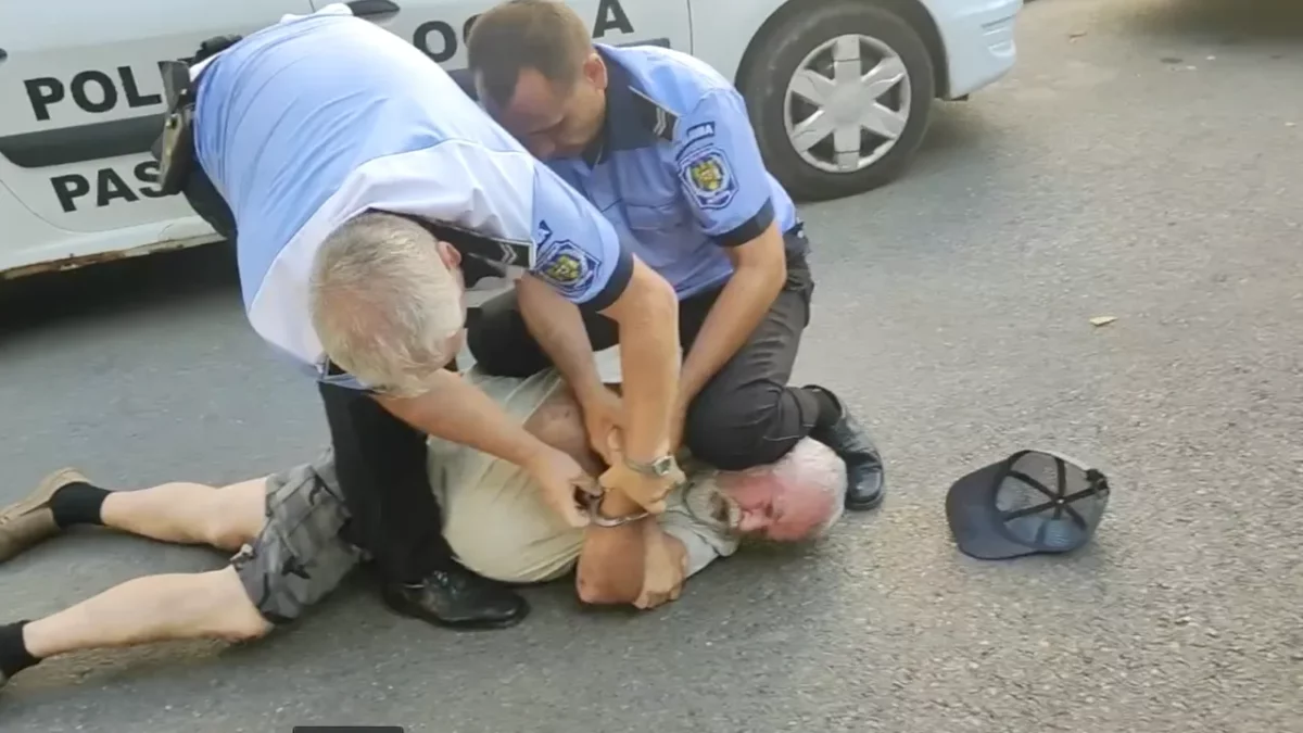 Scene ȘOCANTE la Pașcani! Pensionar, pus la pământ și călcat pe cap de polițiști. Primarul: „Au procedat bine”