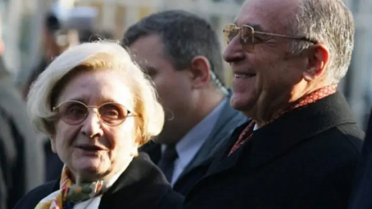 Mesajul dureros transmis de Nina Iliescu pentru Ion Iliescu. Ce i-a scris pe coroana de flori