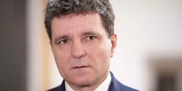 Ultima oră. Nicușor Dan și-a ieșit din minți și mătură cu toți pe jos. Decizia radicală luată de președinte, e fară precedent