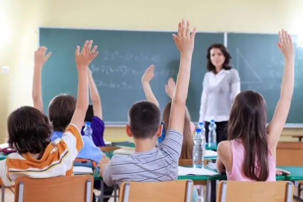 Ce școli, grădinițe și licee ar putea fi comasate, începând cu anul școlar 2025-2026. Lista unităților pe județe