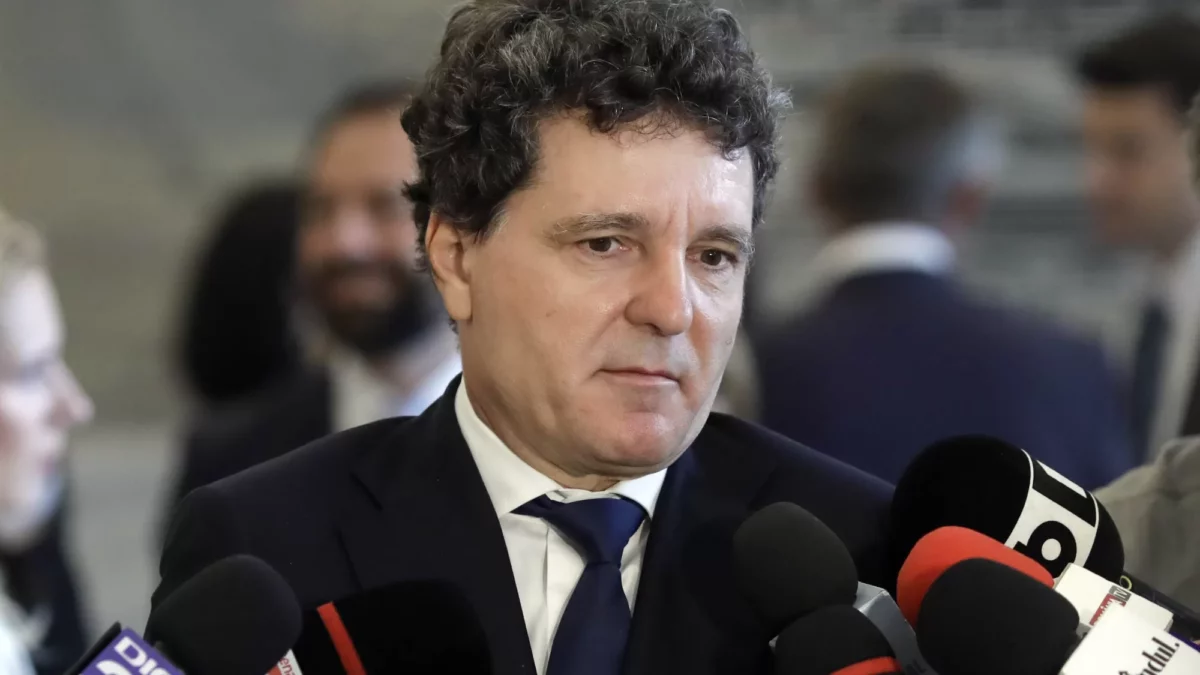 Nicuşor Dan a semnat decretul. Se confiscă banii pe loc, iar închisoarea este de 5 ani DOCUMENT