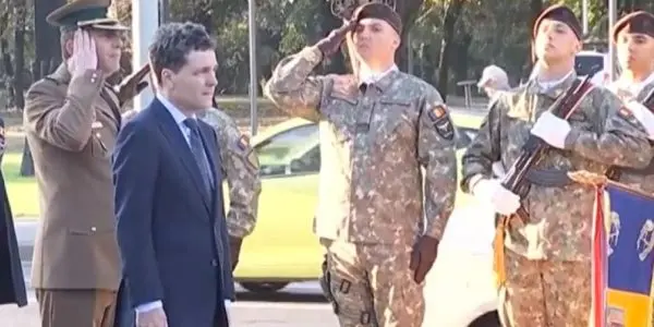 Scene comice cu Nicușor Dan. Președintele României a uitat protocolul într-o vizită la Timișoara