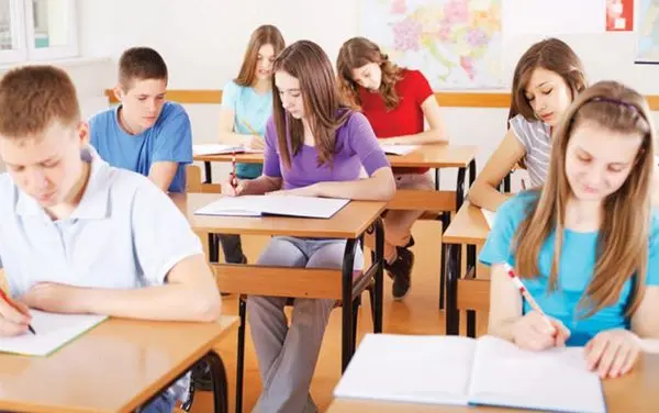 Când se dau bursele școlare acum după schimbările din educație