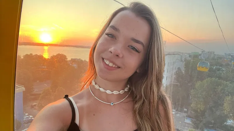 Iasmina este adolescenta de 15 ani care a murit după ce s-a electrocutat în baie! Și-a petrecut ultimele luni în spital, însă organismul i-a cedat. Familia ei este îngenuncheată de durere: „Suntem distruși”
