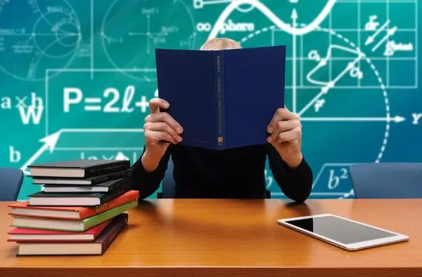 Profesorii vor protesta la Guvern în prima zi de școală și îi îndeamnă pe părinți să nu îi ducă pe copii la festivități