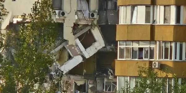 Minune în mijlocul tragediei din Rahova. Elevul de lângă fereastra distrusă, nevătămat