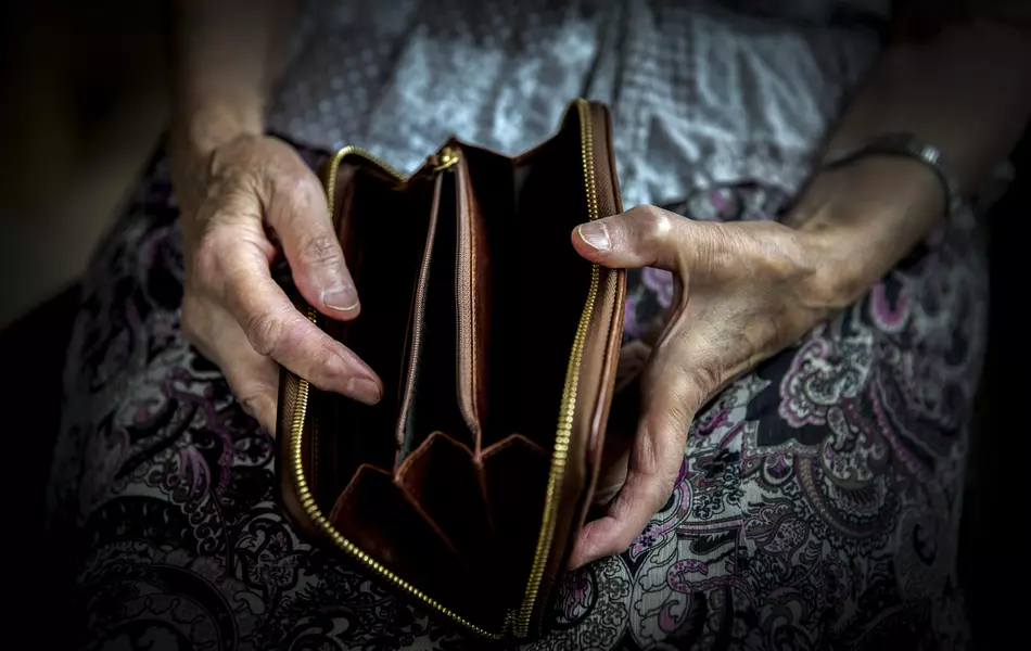 Ce categorie de pensionari va primi un sprijin financiar de 400 de lei, în decembrie 2025. Florin Manole, ministrul Muncii: „Aduce un ajutor concret în prag de iarnă”