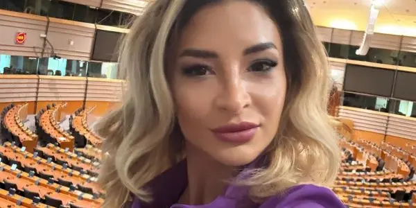 Descoperirea neașteptată făcută lângă trupul neînsuflețit al medicului găsit mort în camera de gardă. Ce avea în mână Ștefania Szabo