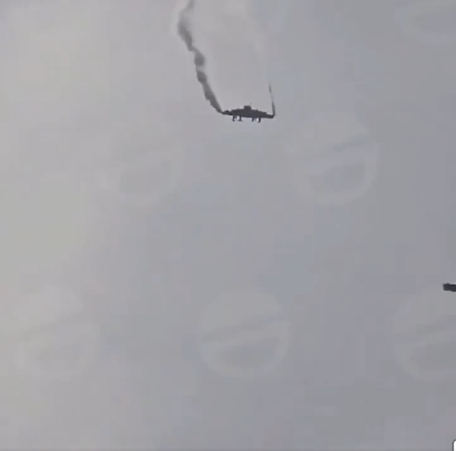 Momentul șocant în care un avion se prăbușește! 20 de militari au murit în urma tragediei aviatice