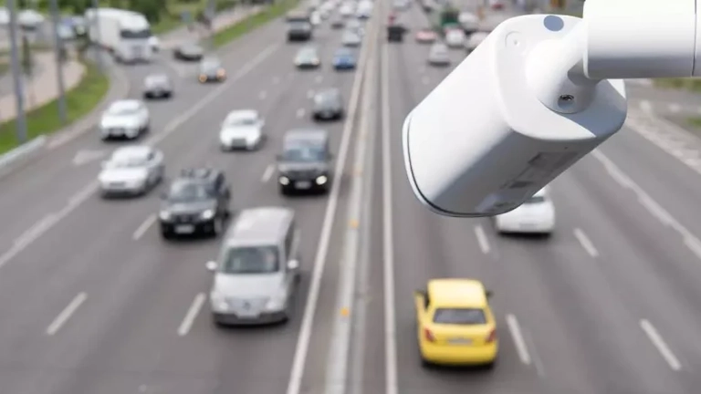 Schimbări în trafic! Șoferii care circulă fără RCA vor fi depistați de camerele de trafic