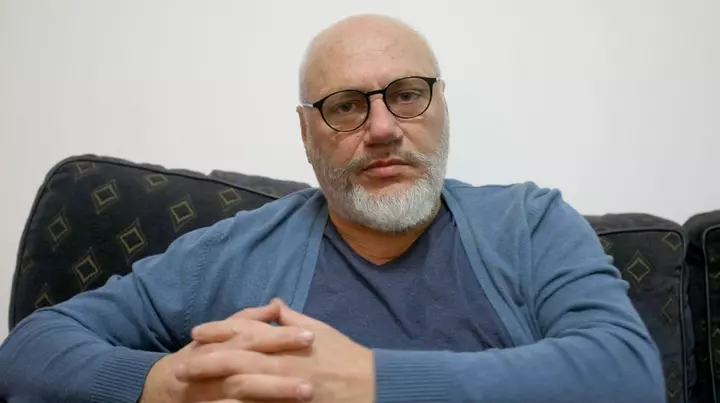 Dezvăluirile unei femei abuzate de Cristian Andrei. Soțul ei făcea terapie, însă „psihologul” a chemat-o și pe ea: „Am simțit mirosul…”
