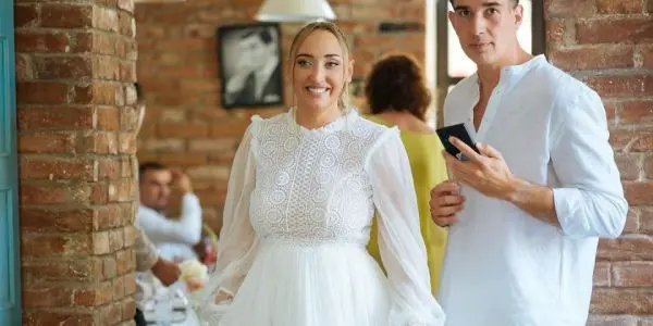 Ilona Brezoianu a devenit mamă. Actrița a adus pe lume un băiețel perfect sănătos