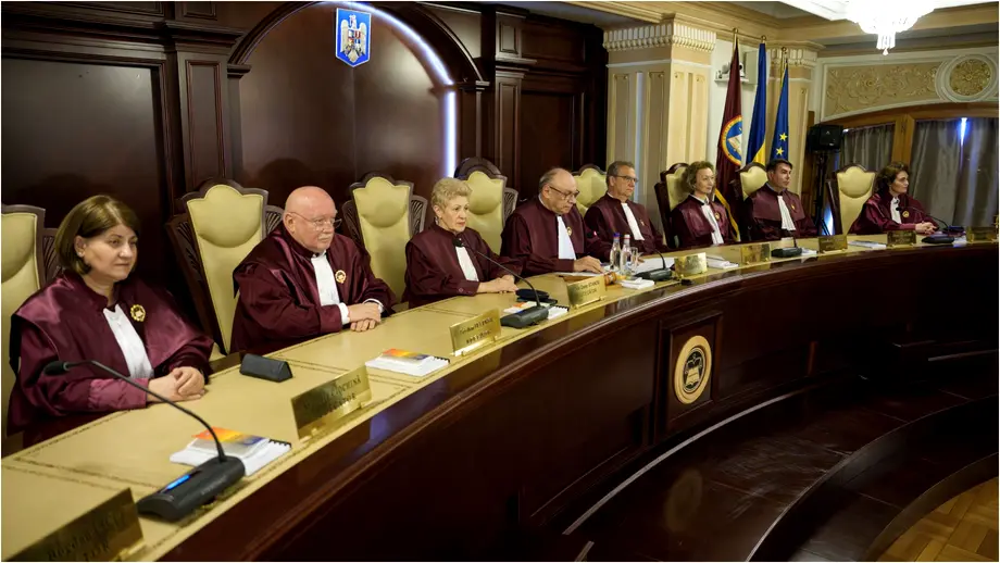 Lovitură pentru judecătorii CCR. Proiectul de lege care îi lasă fără bonusul uriaș de pensionare, adoptat de Senat