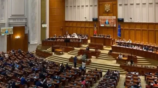 Senatul a adoptat tacit proiectul USR pentru reducerea numărului de parlamentari la 300. Inițiativa merge la Camera Deputaților