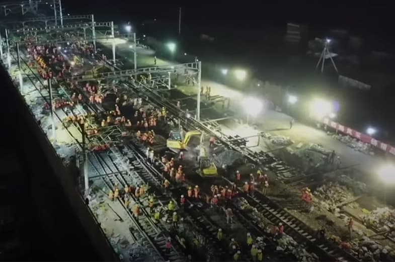 Gara construită peste noapte: demonstrația spectaculoasă de eficiență a Chinei