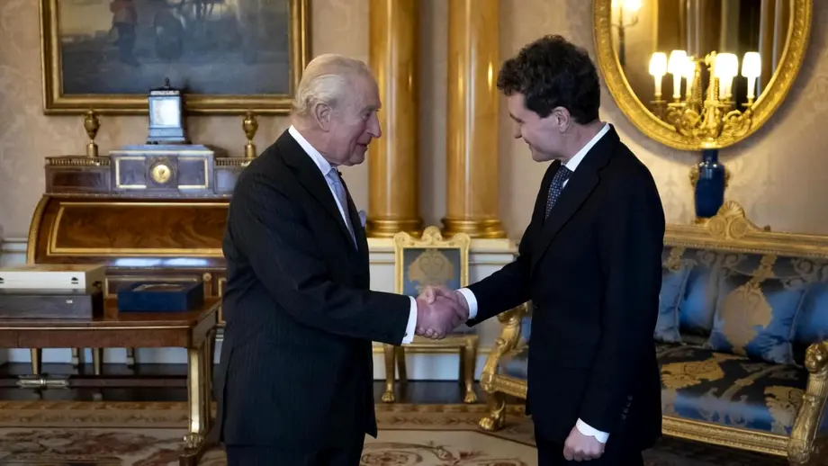 Charles al III-lea l-a primit pe Nicușor Dan la Palatul Buckingham. Mesajul pe care l-a transmis preşedintele de la reşedinţa regală