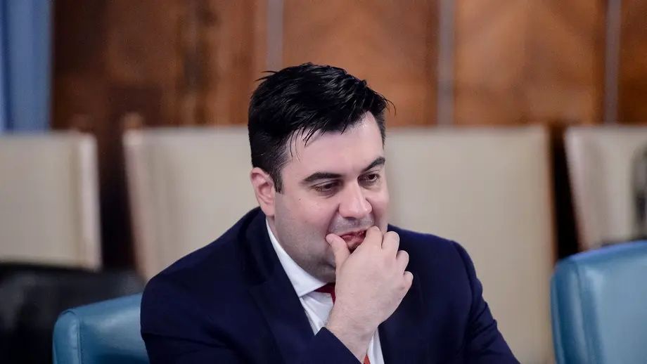 Răzvan Cuc, fostul ministru al transporturilor, a fost arestat preventiv. Ce acuzații îi sunt aduse de procurorii DNA