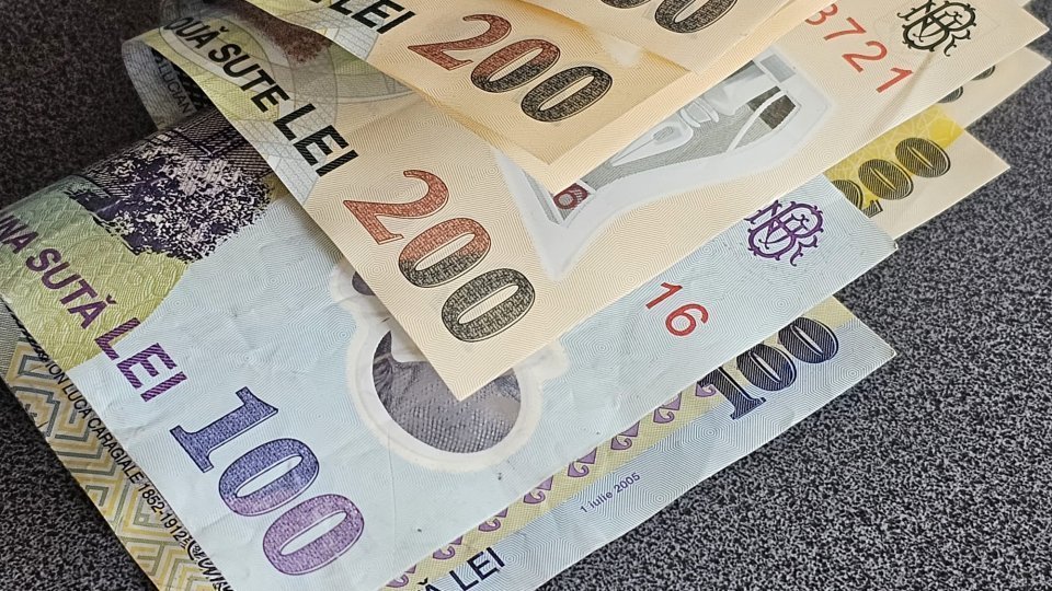 Tichete sociale în plus de Crăciun! Cine primește bani pentru coșul de Sărbători – ROMÂNII care sunt răsfățați de stat!