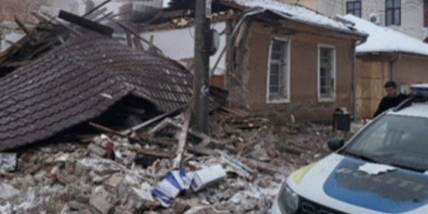 Explozie puternică la sediul Poliției Rutiere din Lugoj. Două persoane cu arsuri, au fost transportate de urgențăla spital