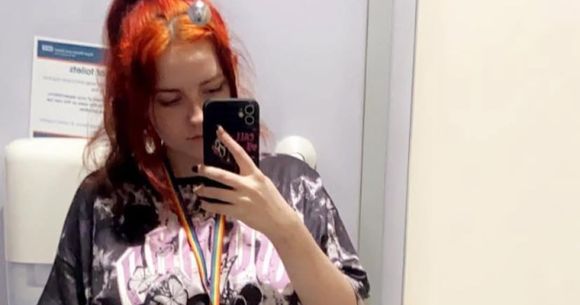 O tânără de 22 de ani, însărcinată în 20 de săptămâni, s-a stins din viață după ce a mâncat cartofi prăjiți! Mama tinerei e înmărmurită de durere:„Nu se simțea prea bine și nu s-a mai trezit niciodată”