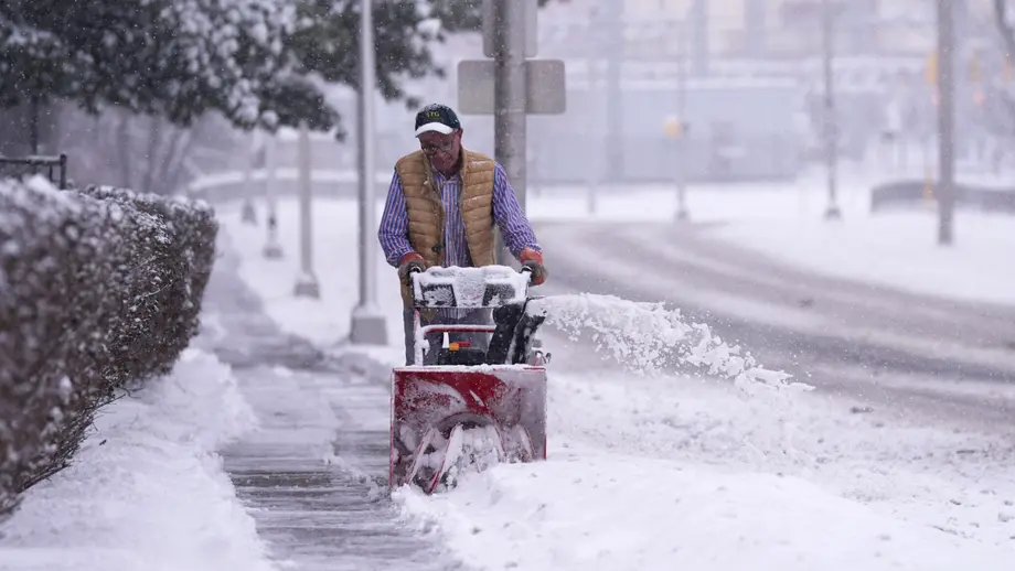 Meteorologii au emis codul roșu. Ce zone din România intră în avertizare de vreme severă